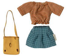 Load image into Gallery viewer, Mum Clothes For Mouse
