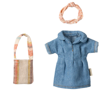 Load image into Gallery viewer, Maileg - Denim Dress and Bag, Mum Mouse