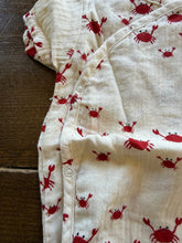 Load image into Gallery viewer, Fin &amp; Vince - Organic Wrap Onesie - Crabs