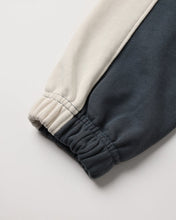 Load image into Gallery viewer, Rylee + Cru - Paneled Sweatpant - Midnight