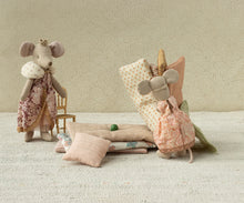 Load image into Gallery viewer, Maileg - Princess and the Pea, Big Sister Mouse