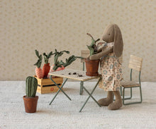 Load image into Gallery viewer, Maileg - Flower Pot with Plant, Miniature