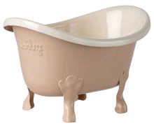 Load image into Gallery viewer, Maileg - Bathtub, Mouse - Rose