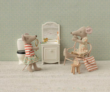 Load image into Gallery viewer, Mum Mouse -Floral Dress