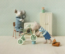 Load image into Gallery viewer, Maileg - Abri a Tricycle, Mouse - Green