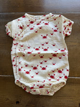 Load image into Gallery viewer, Fin &amp; Vince - Organic Wrap Onesie - Crabs