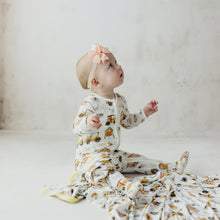 Load image into Gallery viewer, Kickee Pants - Print Footie With 2 Way Zipper - Natural Farm Life