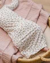 Load image into Gallery viewer, Quincy Mae - Bamboo Baby Gown + Hat Set - Wildflower NB