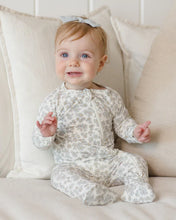 Load image into Gallery viewer, Quincy Mae - Bamboo Zip Footie - Blue Floral