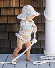 Load image into Gallery viewer, RYLEE + CRU - RASHGUARD GIRLS SET -  FLOWER FIELDS