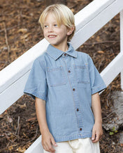 Load image into Gallery viewer, Rylee + Cru - Denim Short Sleeve Overshirt - Washed Blue