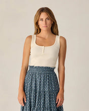 Load image into Gallery viewer, RYLEE + CRU - WOMEN'S RUFFLE TIERED MAXI SKIRT - DITSY