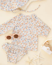Load image into Gallery viewer, RYLEE + CRU - RASHGUARD GIRLS SET -  FLOWER FIELDS