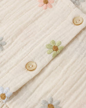 Load image into Gallery viewer, RYLEE + CRU - KAYLI SET - EMBROIDERED DAISIES