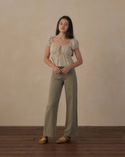 Load image into Gallery viewer, Rylee + Cru - Teen Rylan Top - Vintage Fleur