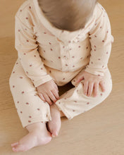 Load image into Gallery viewer, Quincy Mae - Ribbed Baby Jumpsuit - Shell Strawberries
