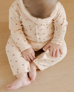 Quincy Mae - Ribbed Baby Jumpsuit - Shell Strawberries