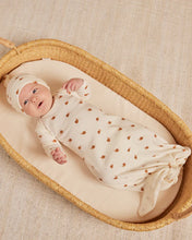 Load image into Gallery viewer, Quincy Mae - Knotted Baby Gown + Hat Set - Ivory Snails