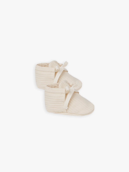 Quincy Mae - Organic Ribbed Baby Booties - Natural