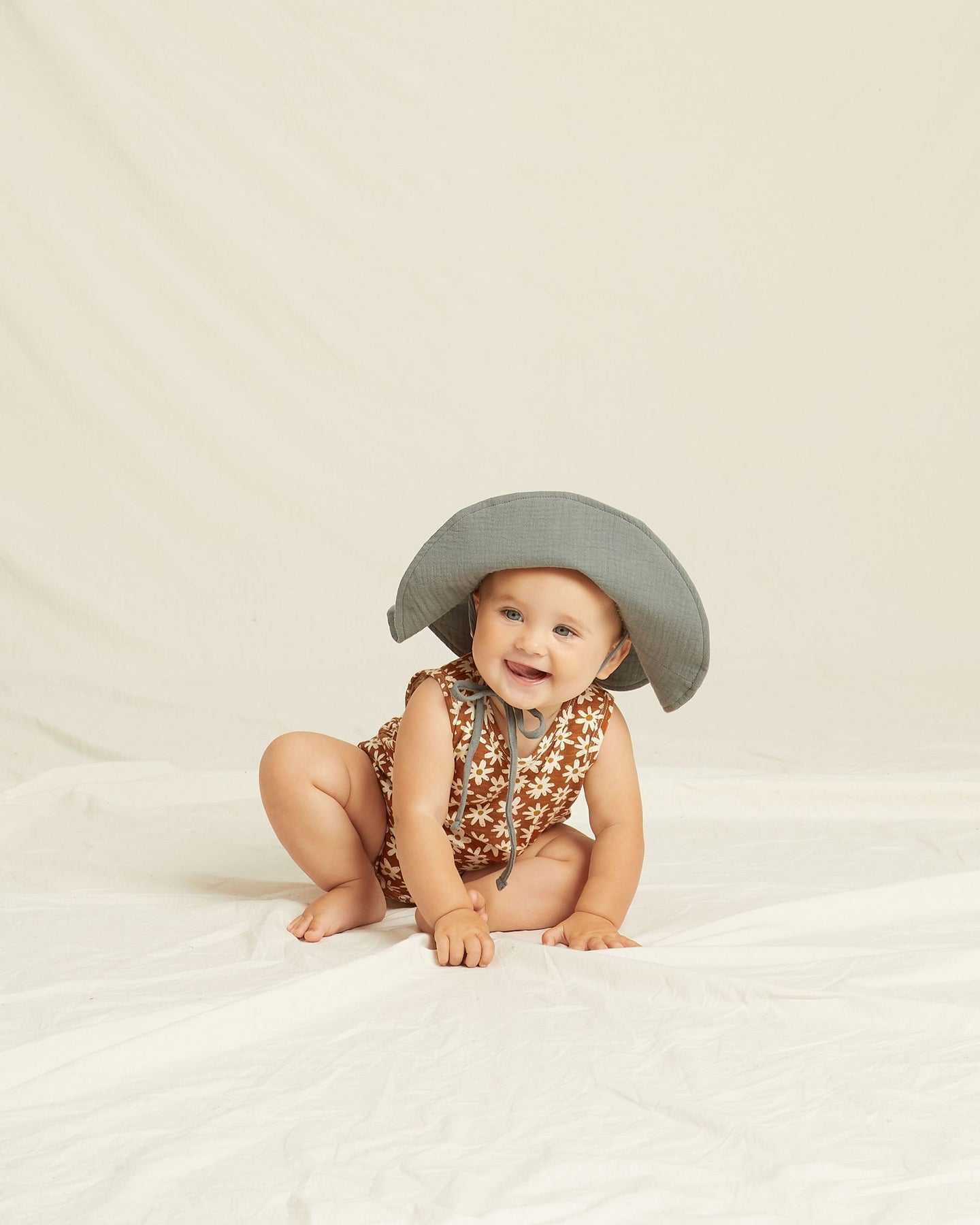 Rylee + Cru - Bubble Romper - Daisy - Rust