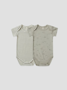 Quincy Mae - Short Sleeve Bodysuit 2 Pack - Pistachio Stripe+ Airplanes