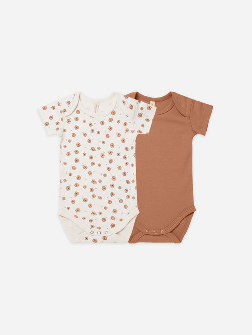 Quincy Mae - Organic Jersey Bodysuit 2-Pack - Daisy Confetti, Amber