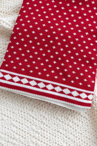 Fin & Vince - Holiday Knit Blanket - Chili