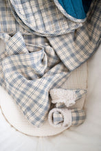 Load image into Gallery viewer, Fin &amp; Vince - Organic Reversible Quilted Blanket - French Plaid/Navy