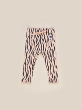 Load image into Gallery viewer, Tiger Rib Legging With Lettuce Edge - Peach